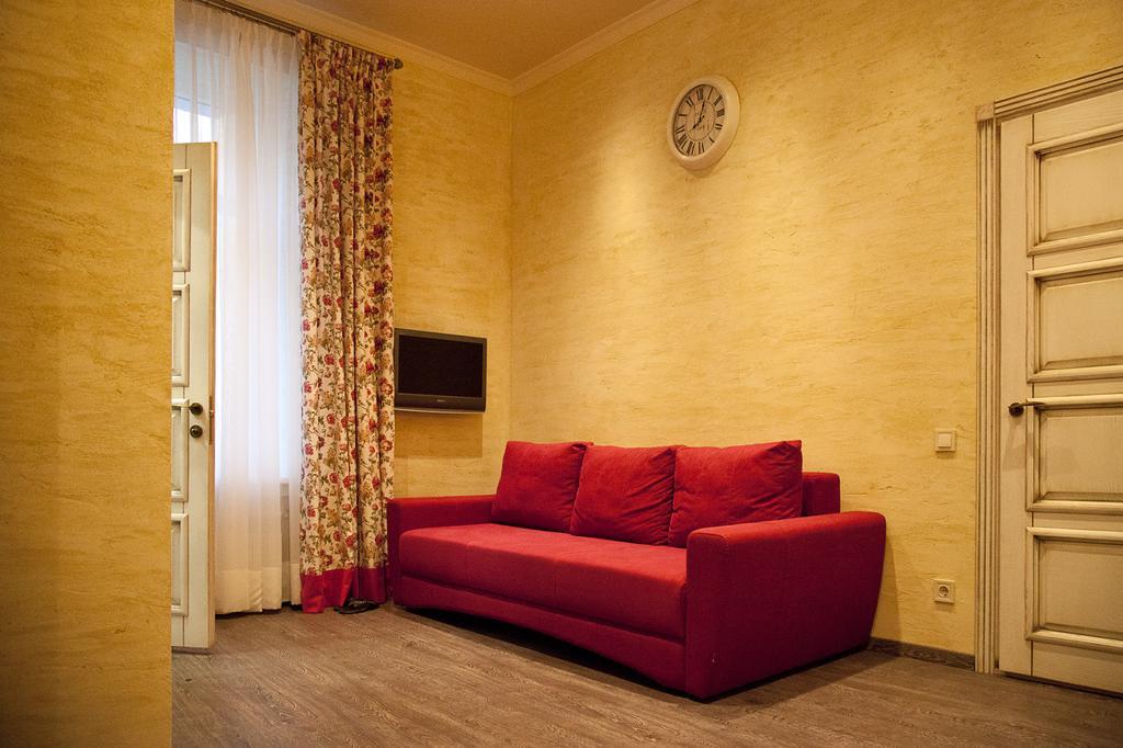 Apartment In Deribasovskaya Street 13 Odessa Ngoại thất bức ảnh